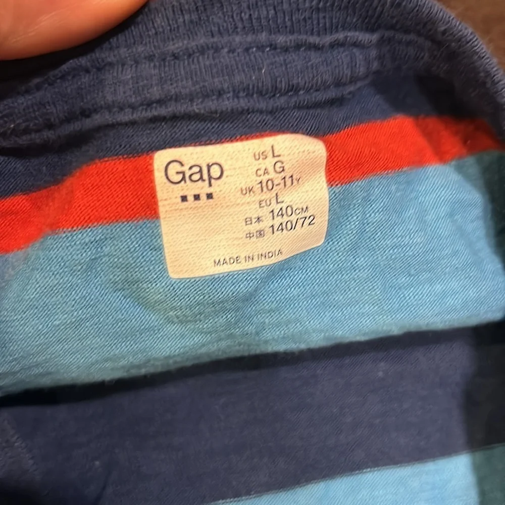 GAP youth blue